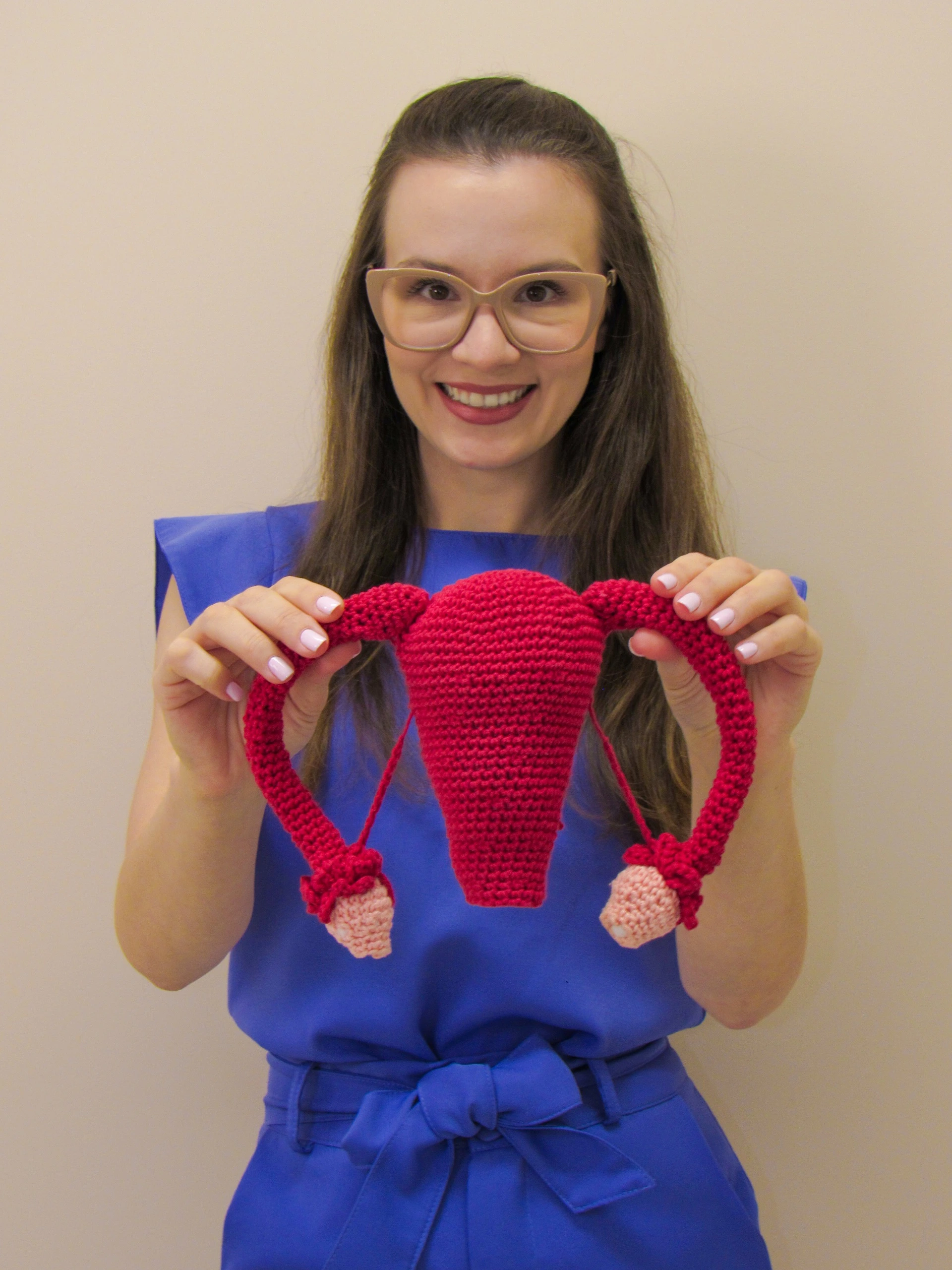 Dra. Tamires Vicenzi, especialista em saúde da mulher